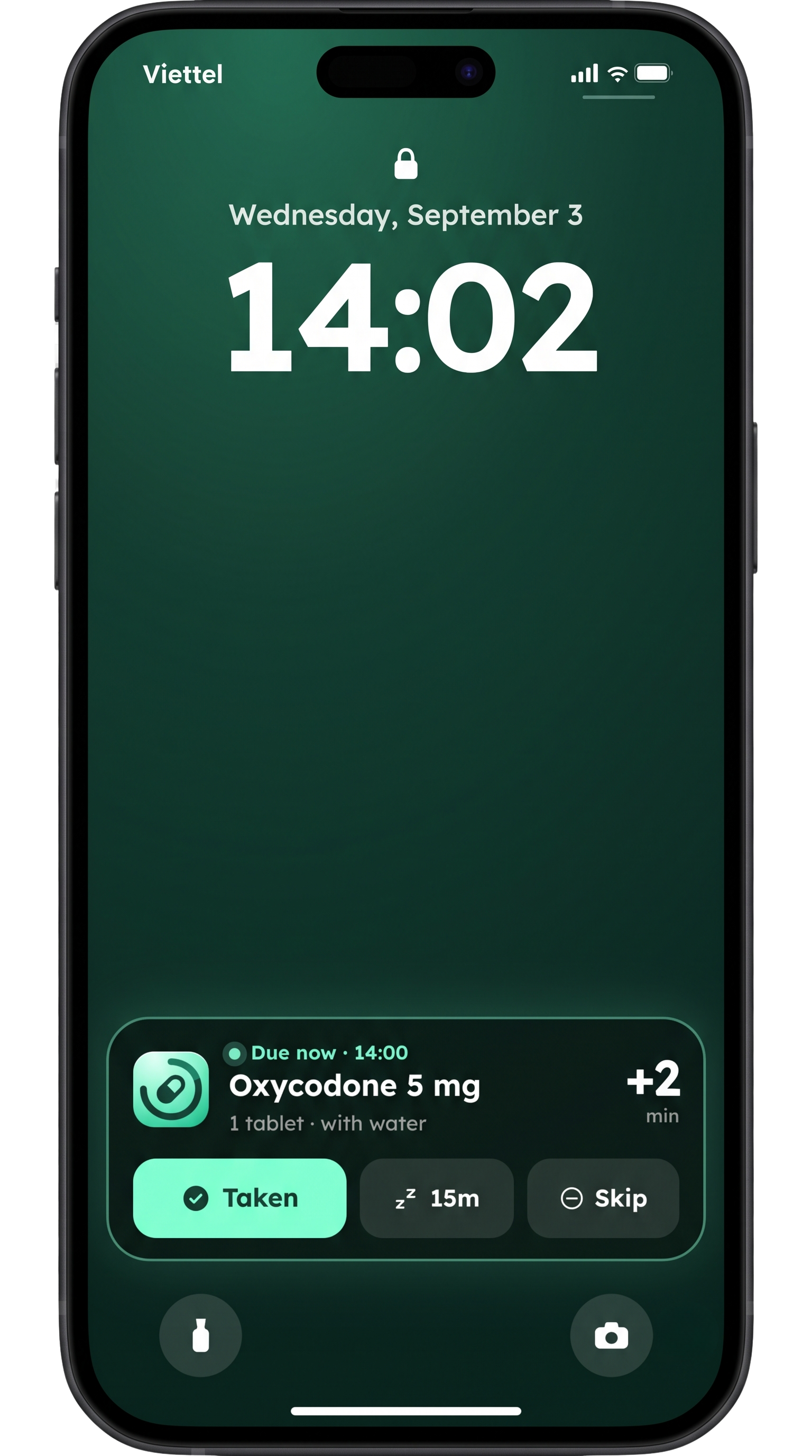 Thera Lock Screen reminder for Oxycodone 5 mg due now, with Taken, 15m, and Skip buttons